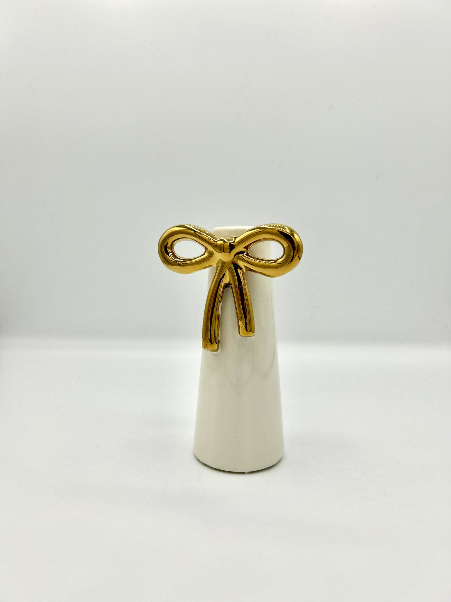Coquette Bow Budvase